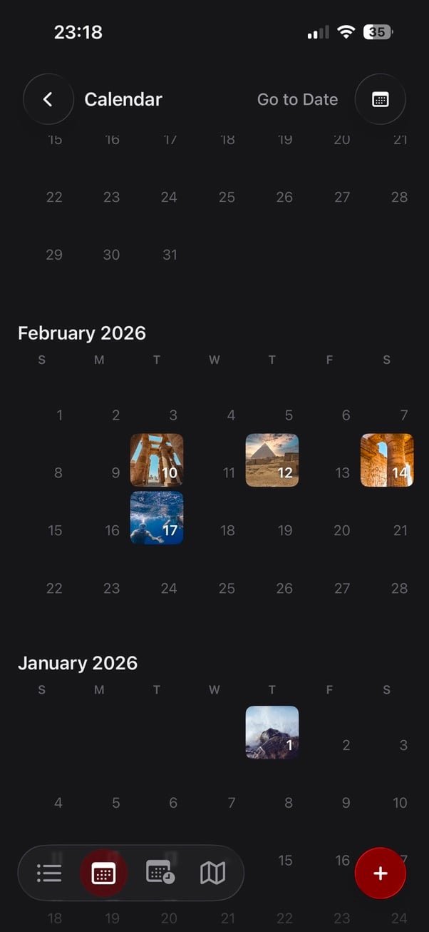 Calendar view with entry photos per day